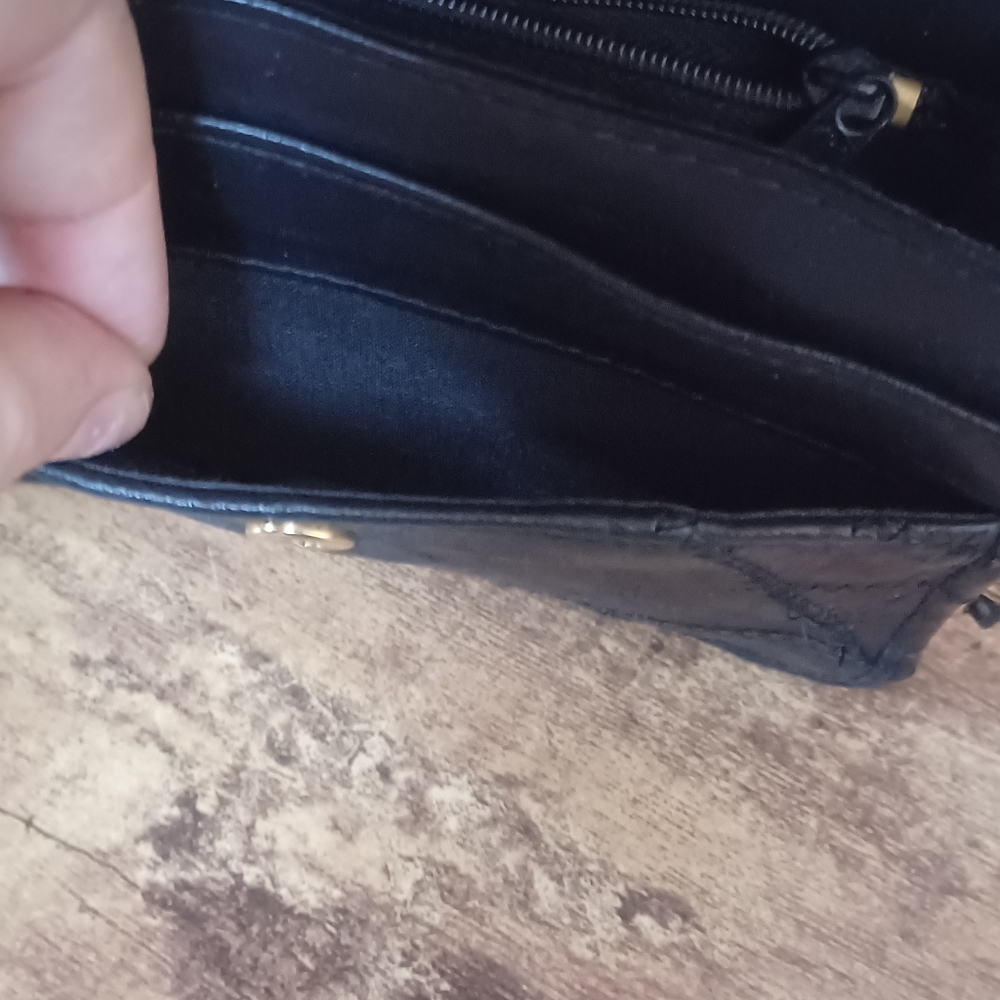 Black Vegan leather wallet small crossbody bag w/ mirror - Picture 5 of 7